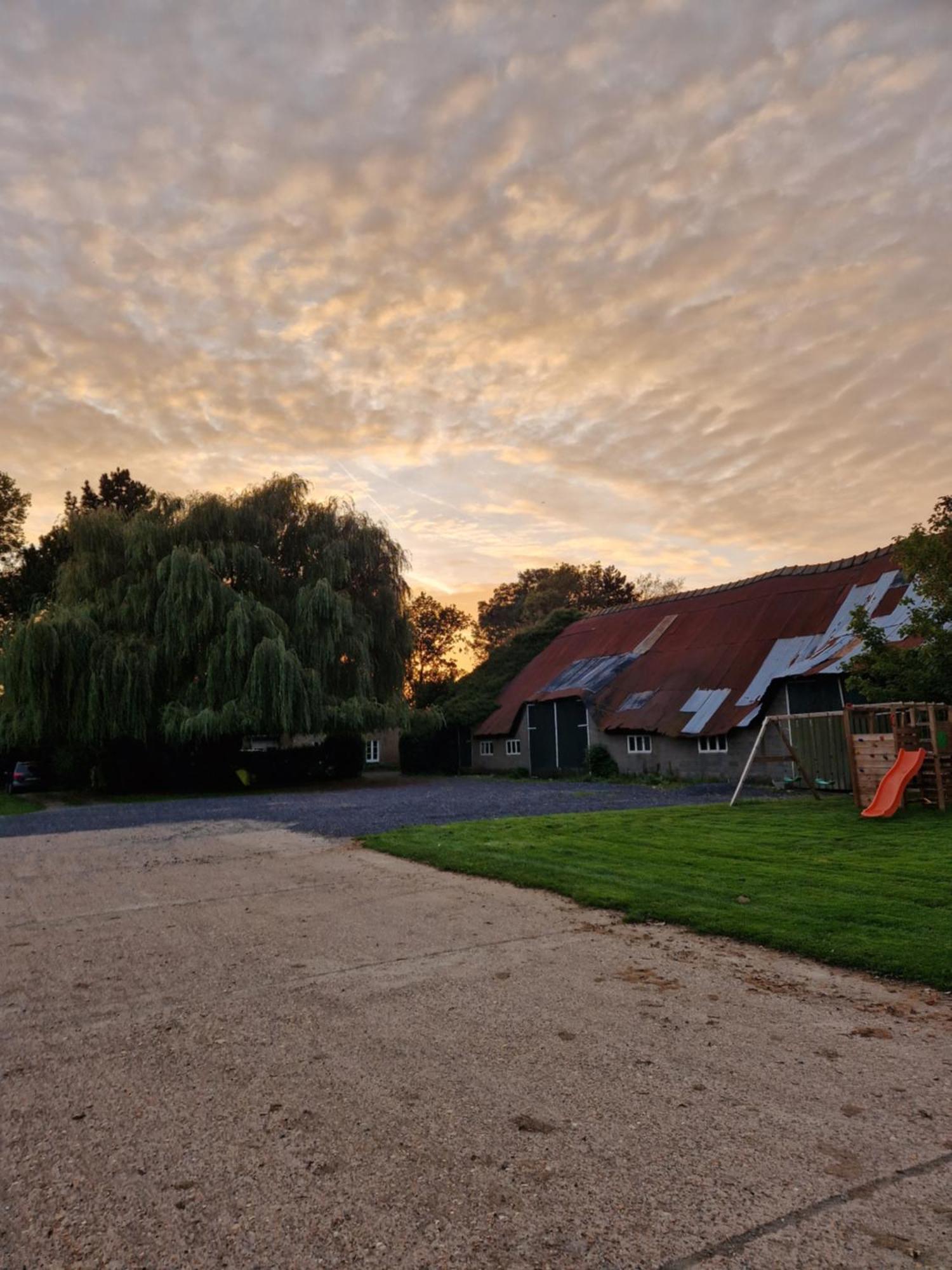 Het Karnhuis Schoondijke Esterno foto